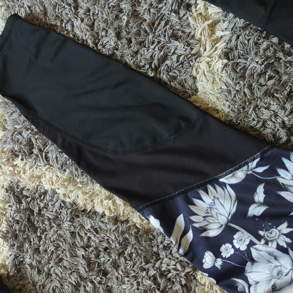 Everlast Floral Full Length High Rise Workout Leggings Navy Blue and Black - Picture 6 of 8